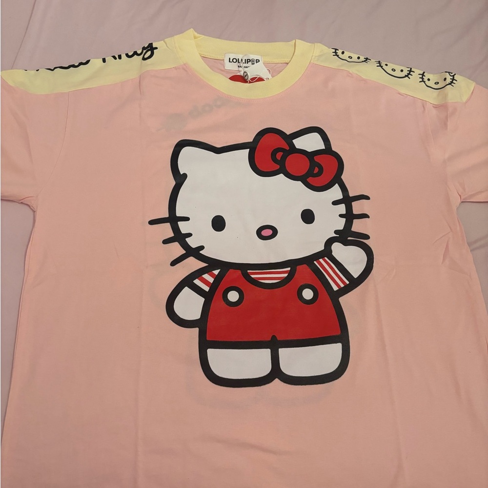 Hello kitty shirt - Picture 2 of 4